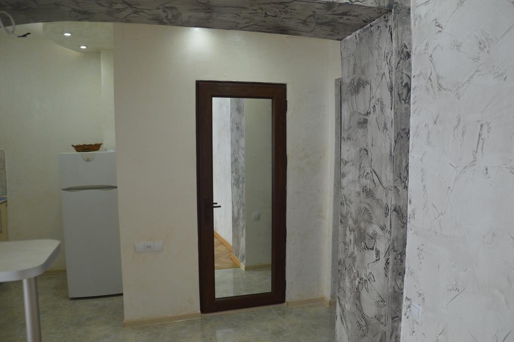 Irakli'S Apartment With Sea View Batumi Room photo